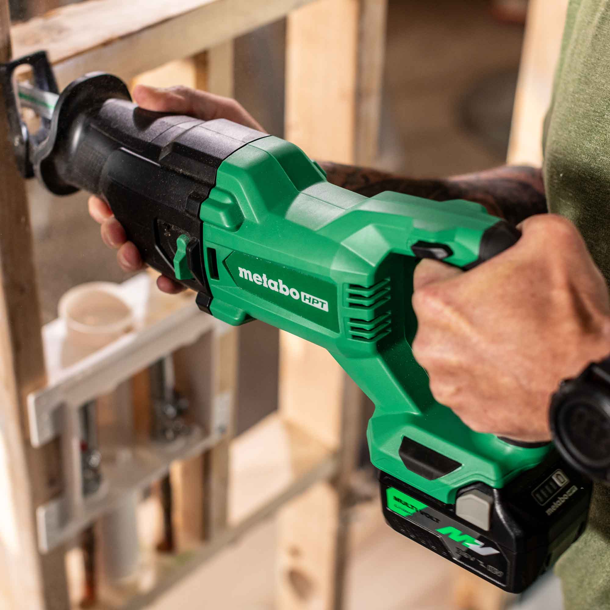 18V MultiVolt™ Cordless Reciprocating Saw (Tool Body Only)