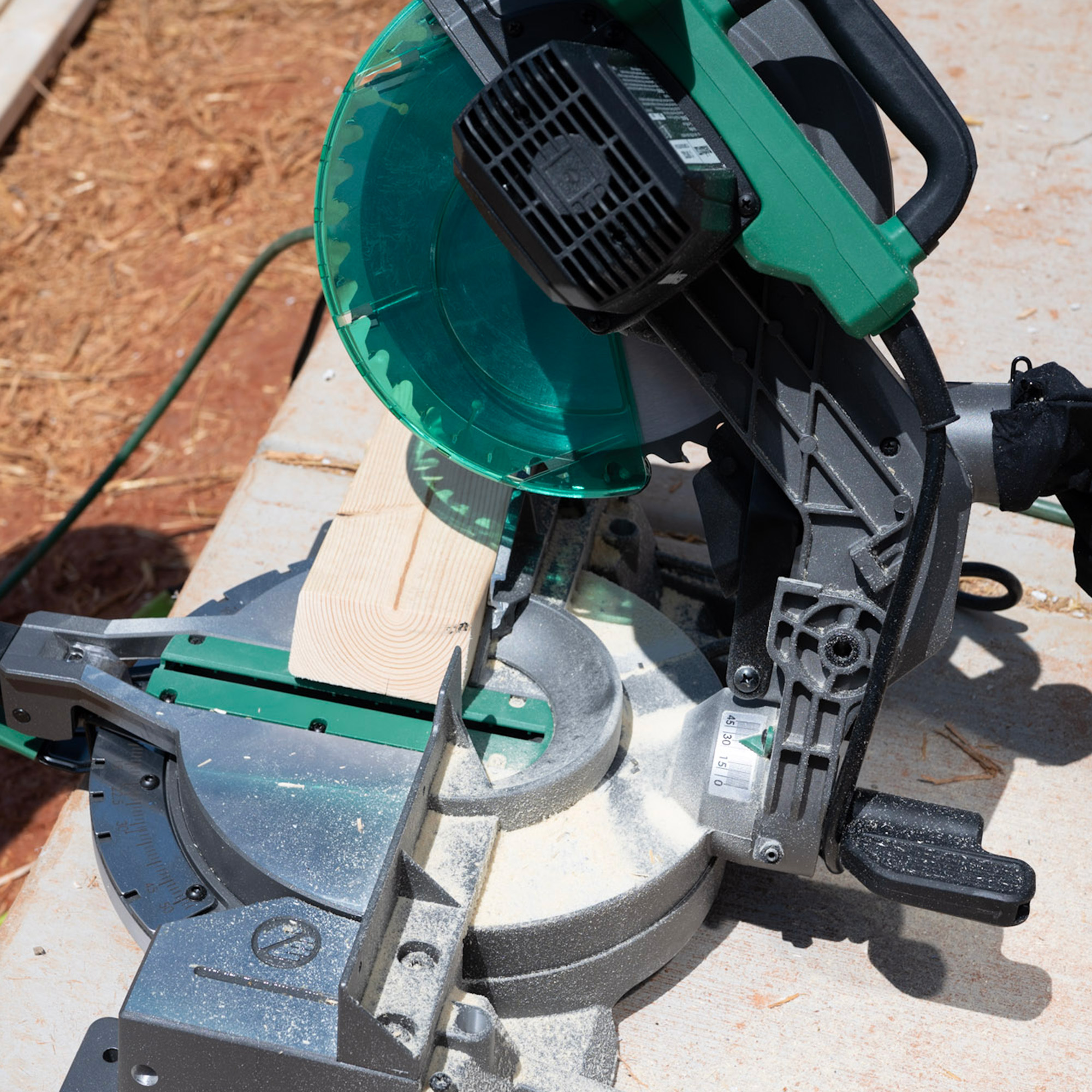 10" Single Bevel Compound Miter Saw